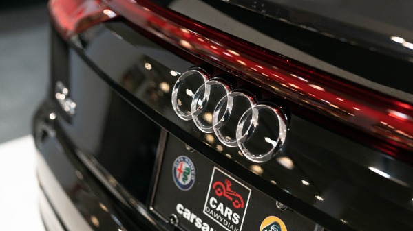 Used 2019 Audi Q8 30T quattro Premium Plus